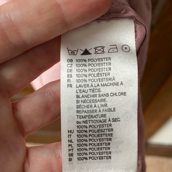 H&M Top- good used condition - Picture 4 of 4